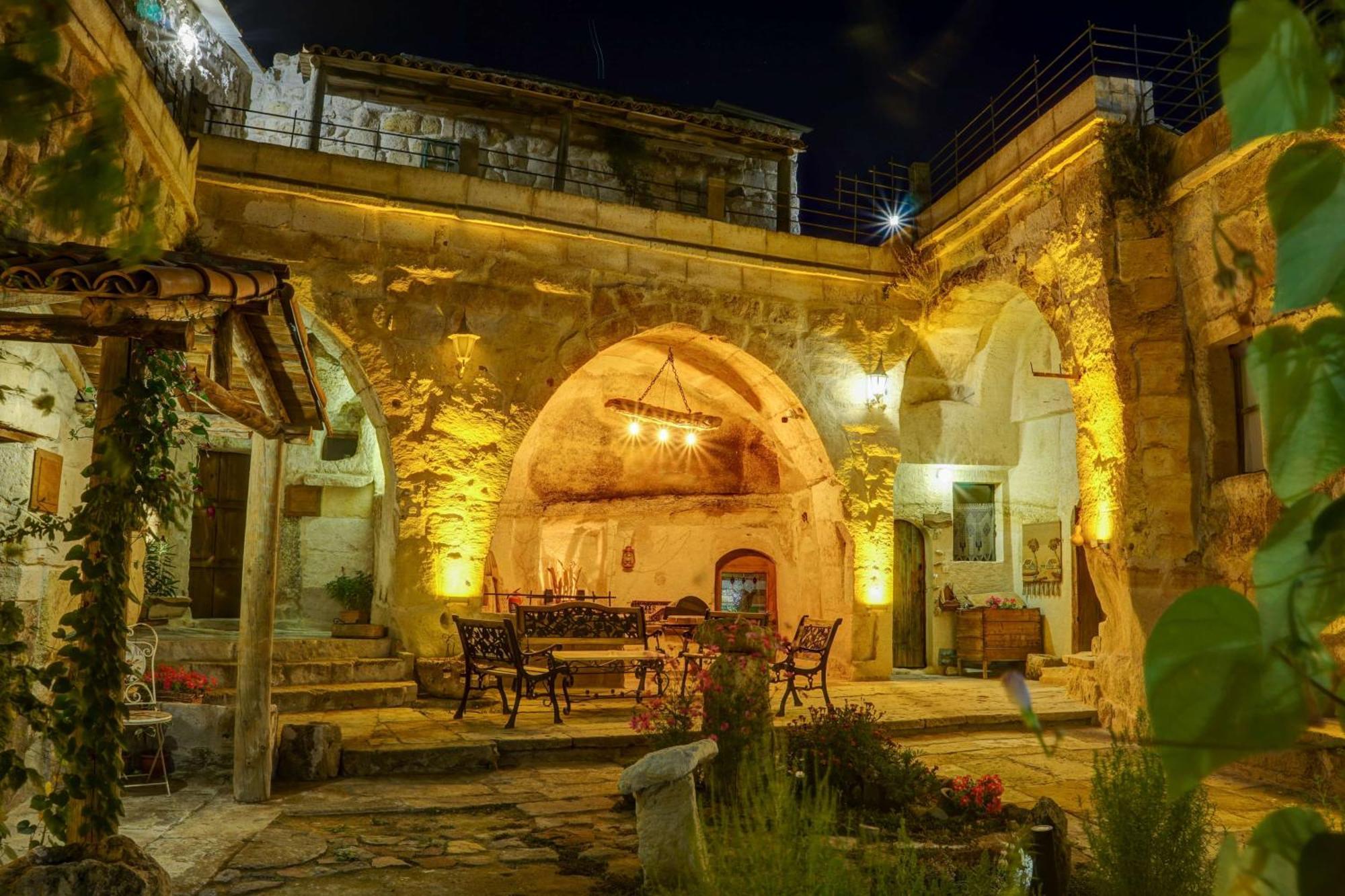 Gibos Cave Hotel Ürgüp Ngoại thất bức ảnh